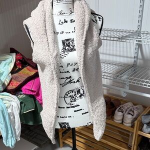 Barefoot Dreams Cream Sherpa Hooded Vest